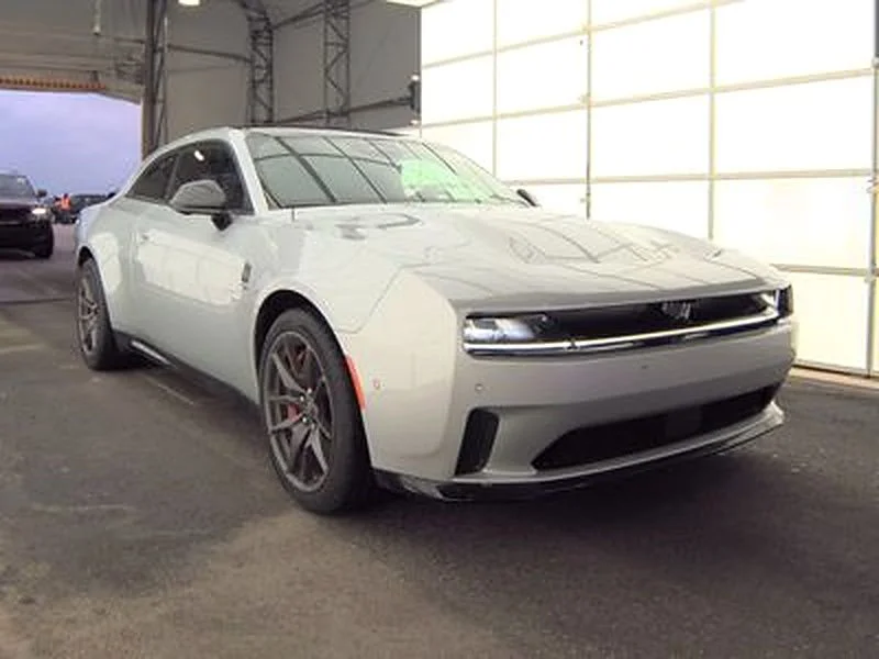 Used 2024 Silver Dodge R/T Scat Pack image 4