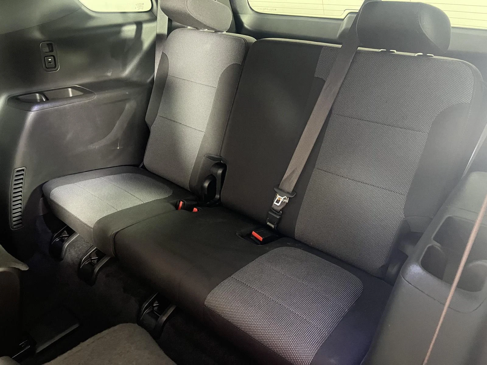 Used 2023 Silver Sage Metallic Chevrolet LT Cloth image 12