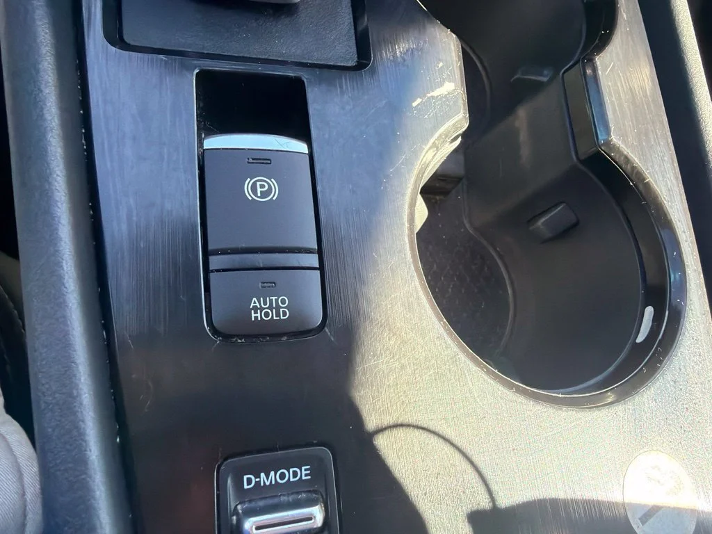 Used 2025 Gray Nissan SV image 22