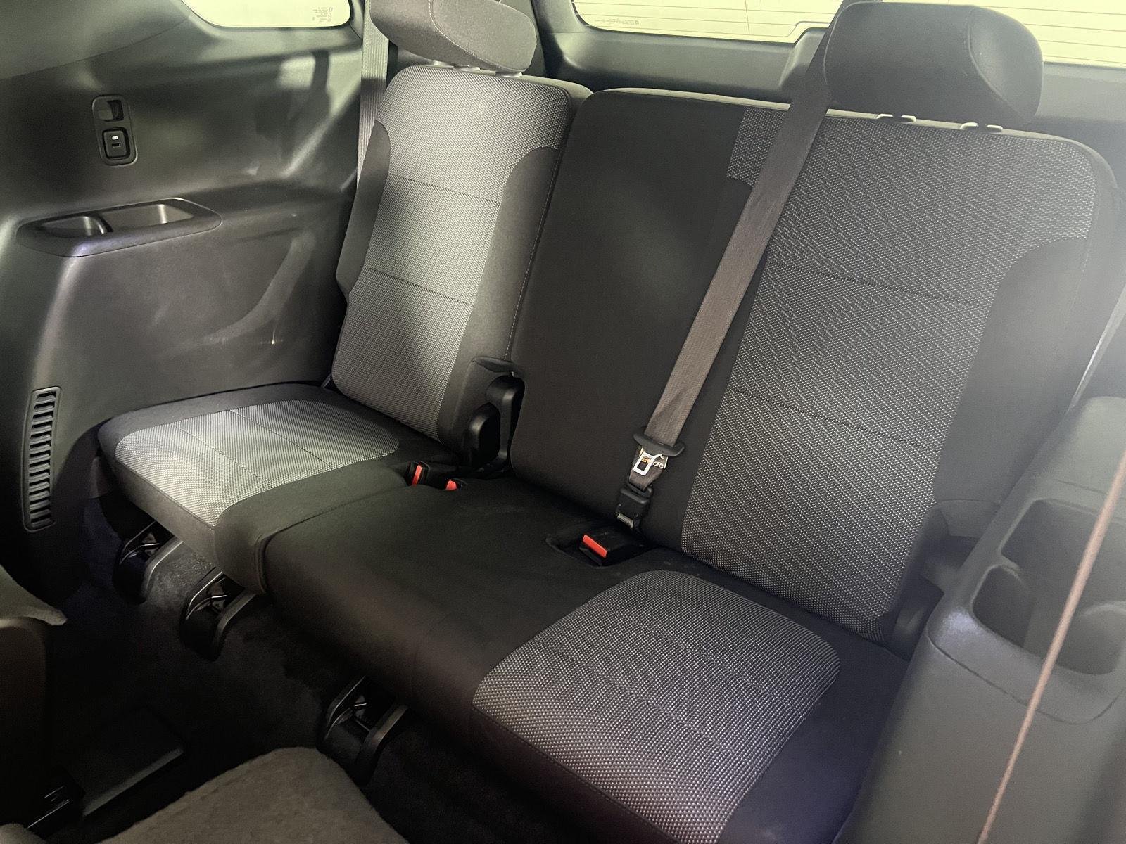 Used 2023 Silver Sage Chevrolet LT image 12
