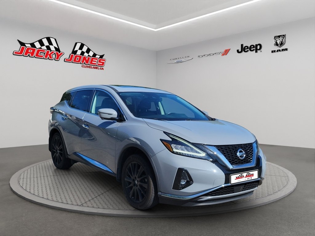 Used 2021  Nissan SL image 8
