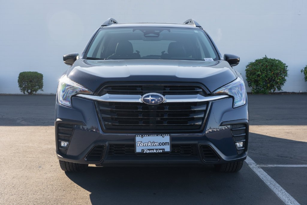 Used 2025 Cosmic Blue Pearl Subaru Limited image 2