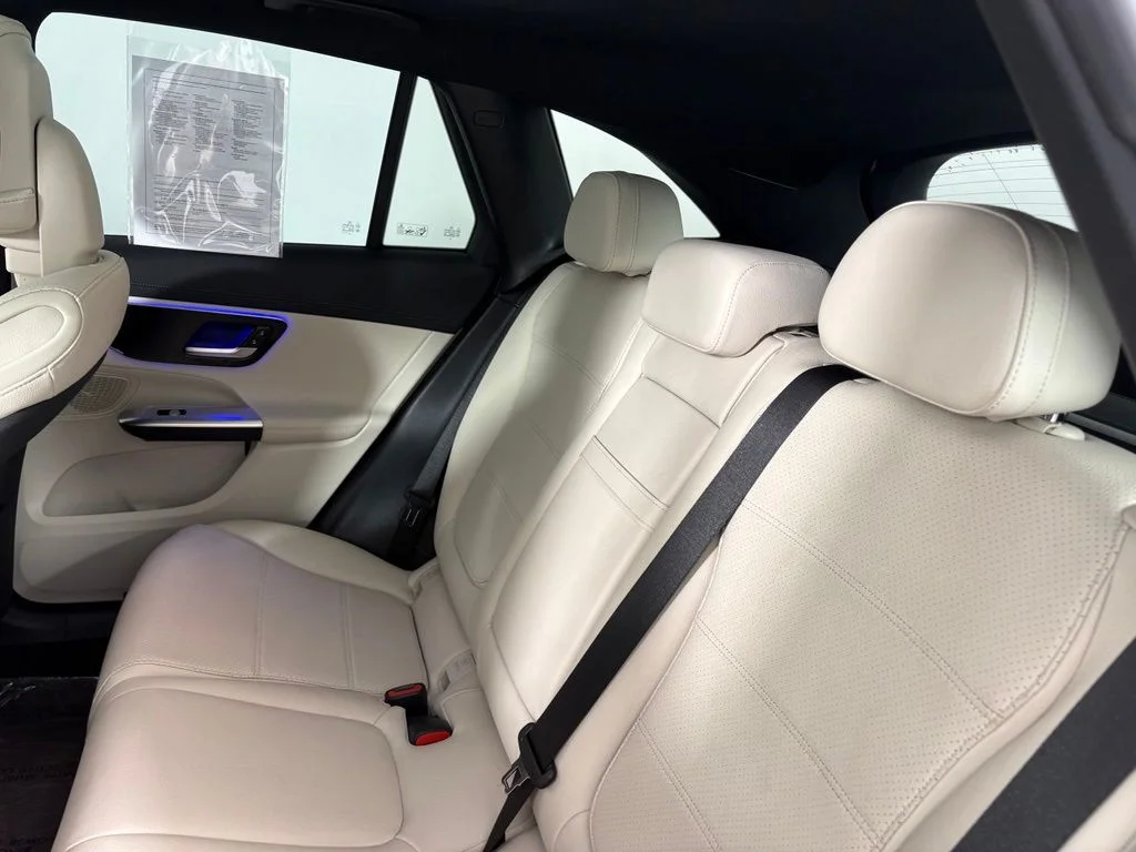 Certified Used 2025 White Mercedes-Benz GLC 300 image 22