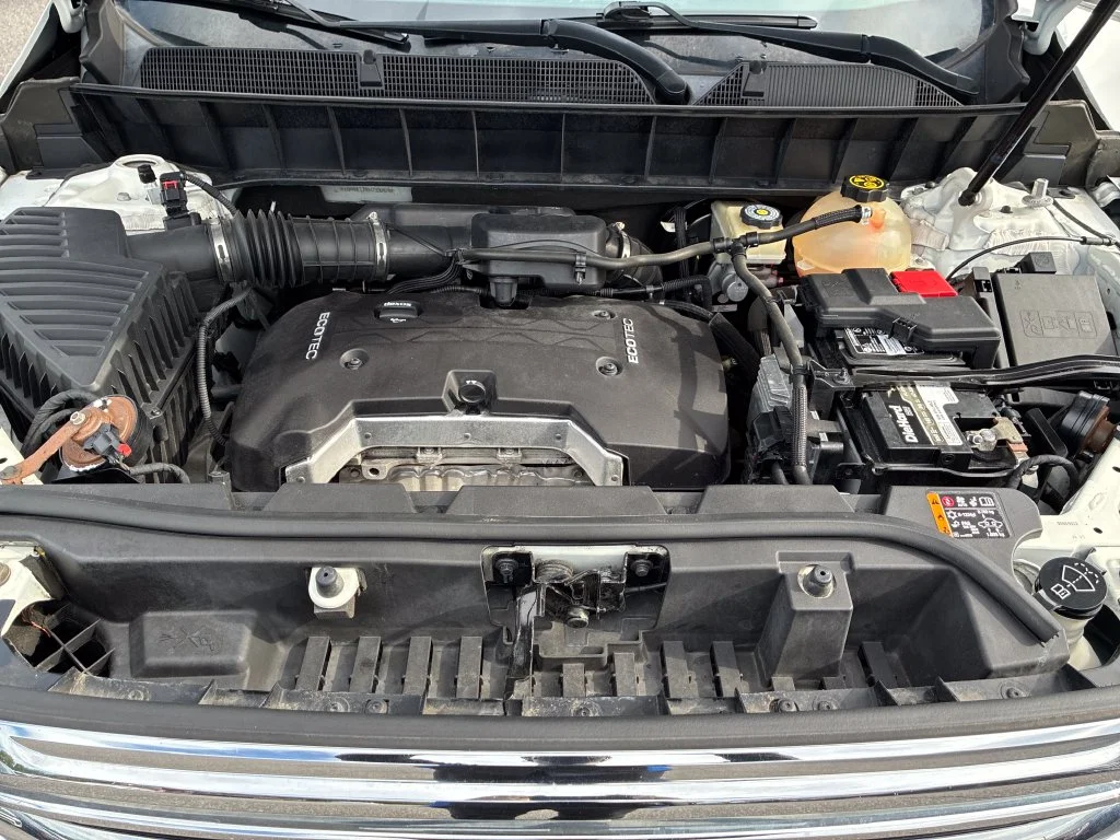 Used 2017 White GMC SLE-2 image 15