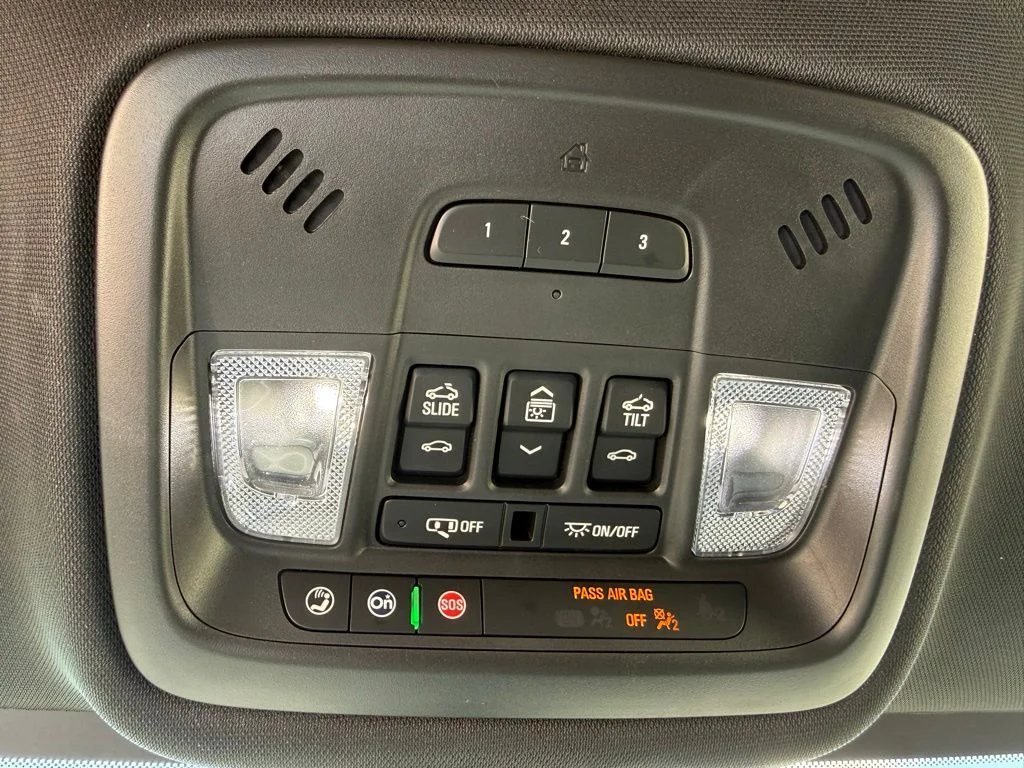 Used 2023 Gray Chevrolet RS image 21