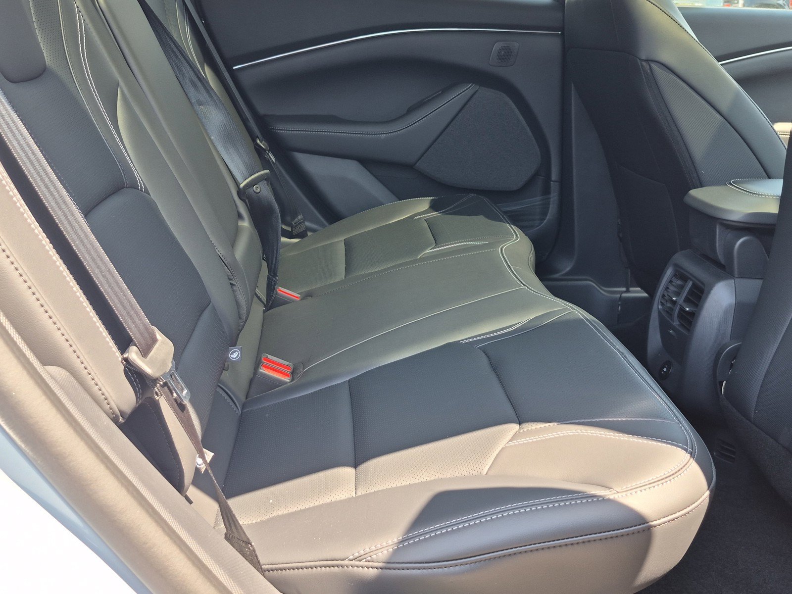 New 2026 Glacier Gray Metallic Tri-coat Ford Premium image 7