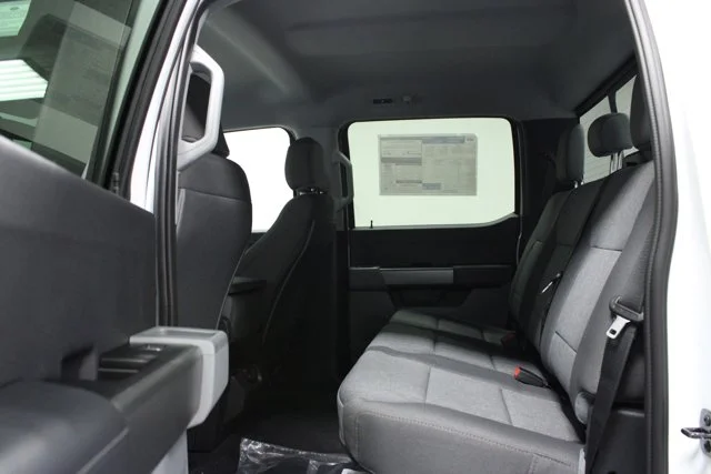 New 2026 Oxford White Ford F-250® XL image 33