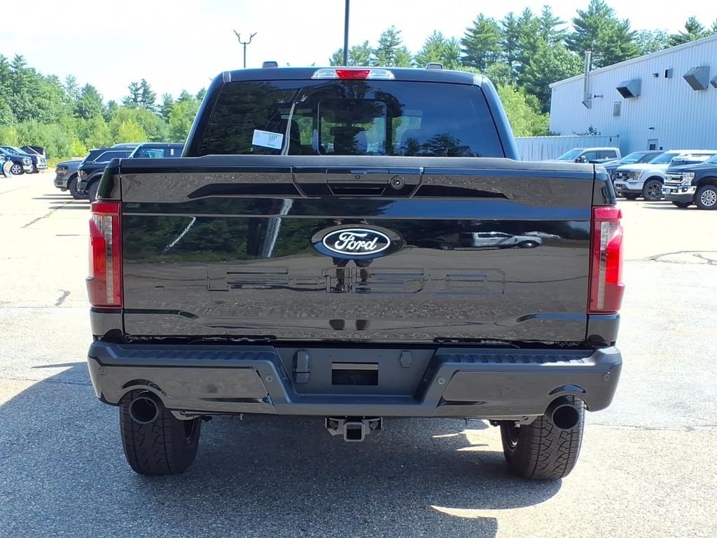 New 2026 Agate Black Metallic Ford XLT image 6