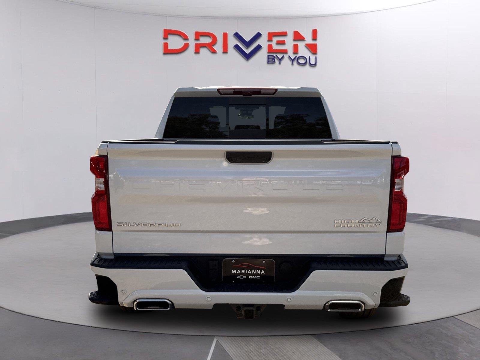 New 2026 Polar White Tricoat Chevrolet High Country image 5