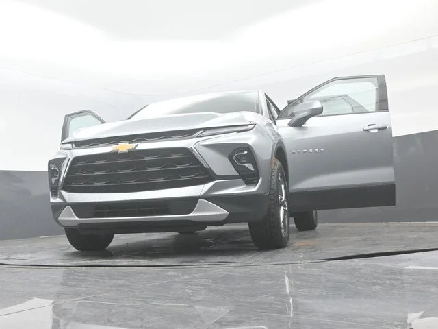 Certified Used 2025 Sterling Gray Metallic Chevrolet LT image 32