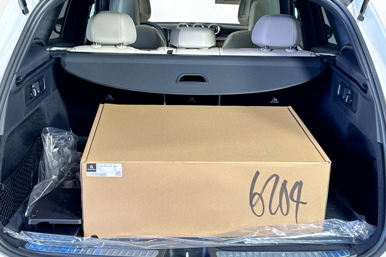 New 2026 Polar White Mercedes-Benz GLC 300 image 24