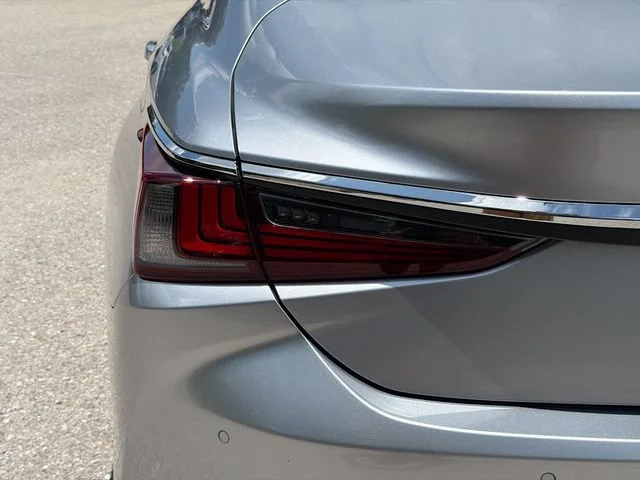 Certified Used 2023 IRIDIUM Lexus ES 350 image 10
