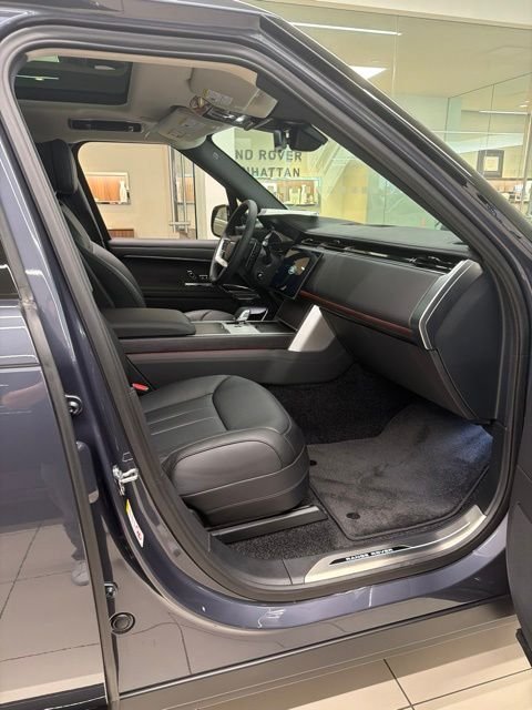 New 2026 Varesine Blue Land Rover SE image 7