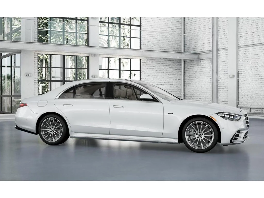 Used 2025 White Mercedes-Benz S 580e image 14
