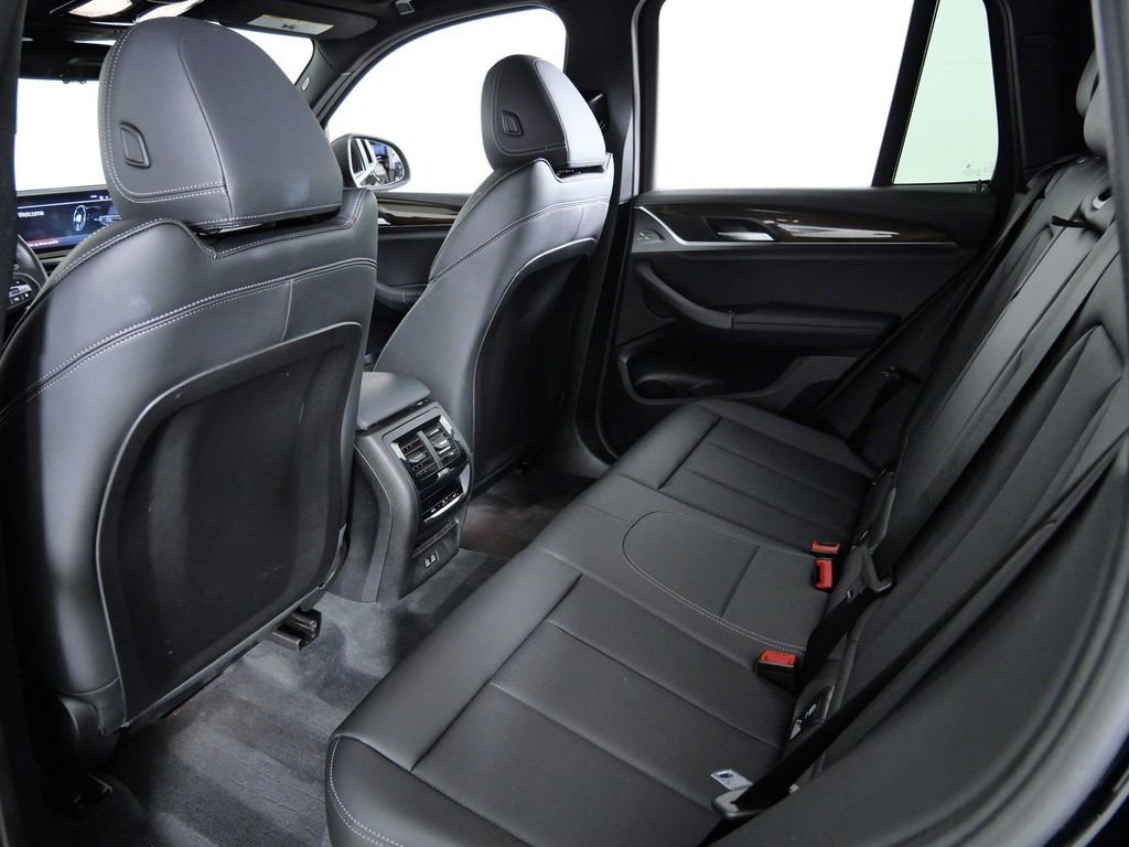 Used 2022 Black BMW xDrive30i image 30