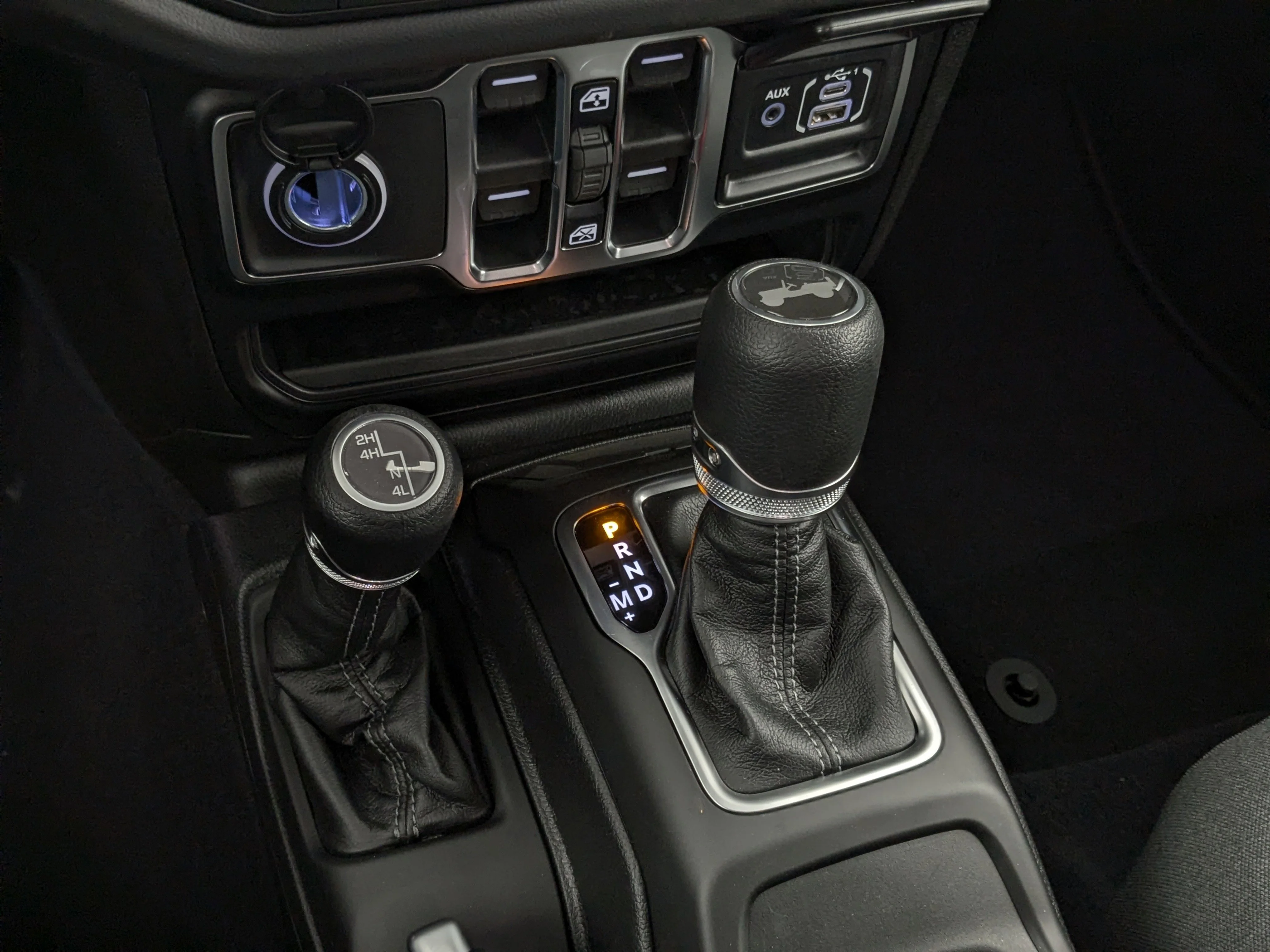 New 2026 Black Jeep Sahara - - Body-Color Top - Side Steps - 2.0L Turbo - Remote Start & tons more! image 18