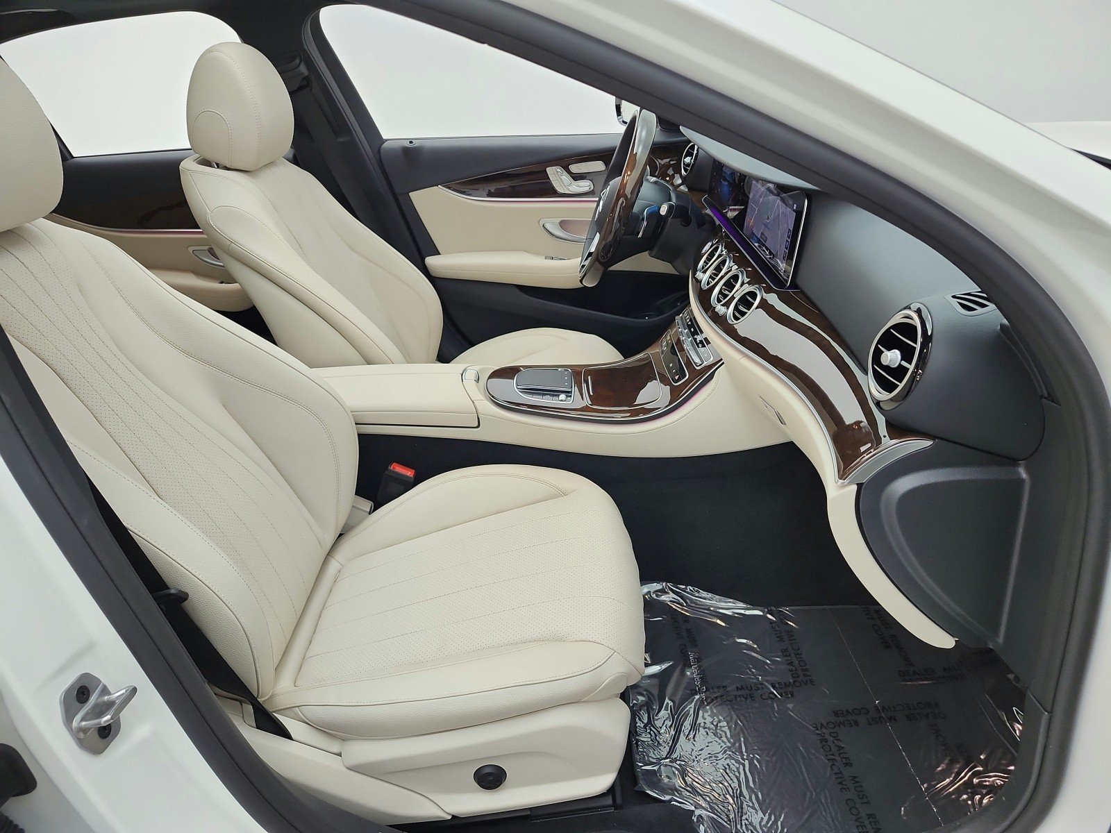Used 2022 MANUFAKTUR Diamond White Mercedes-Benz E 350 RWD Sedan image 18