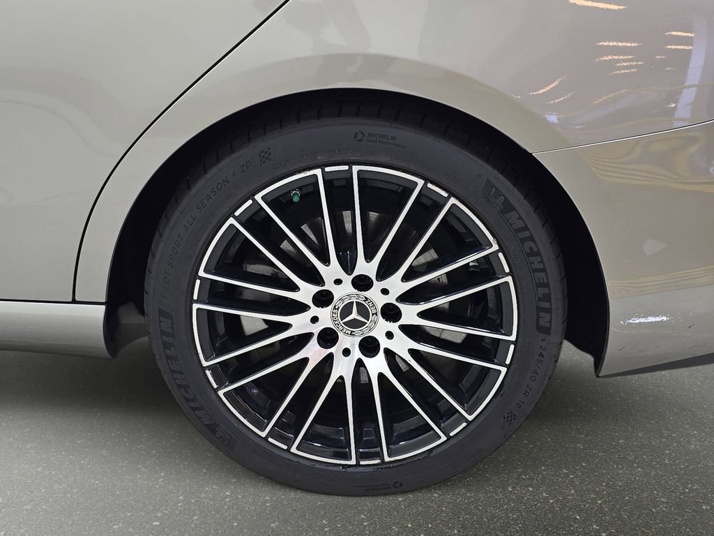 Used 2022 Gold Mercedes-Benz C 300 image 34