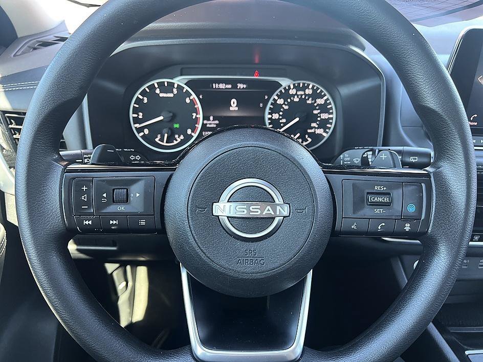 Used 2022 Super Black Nissan SV image 22