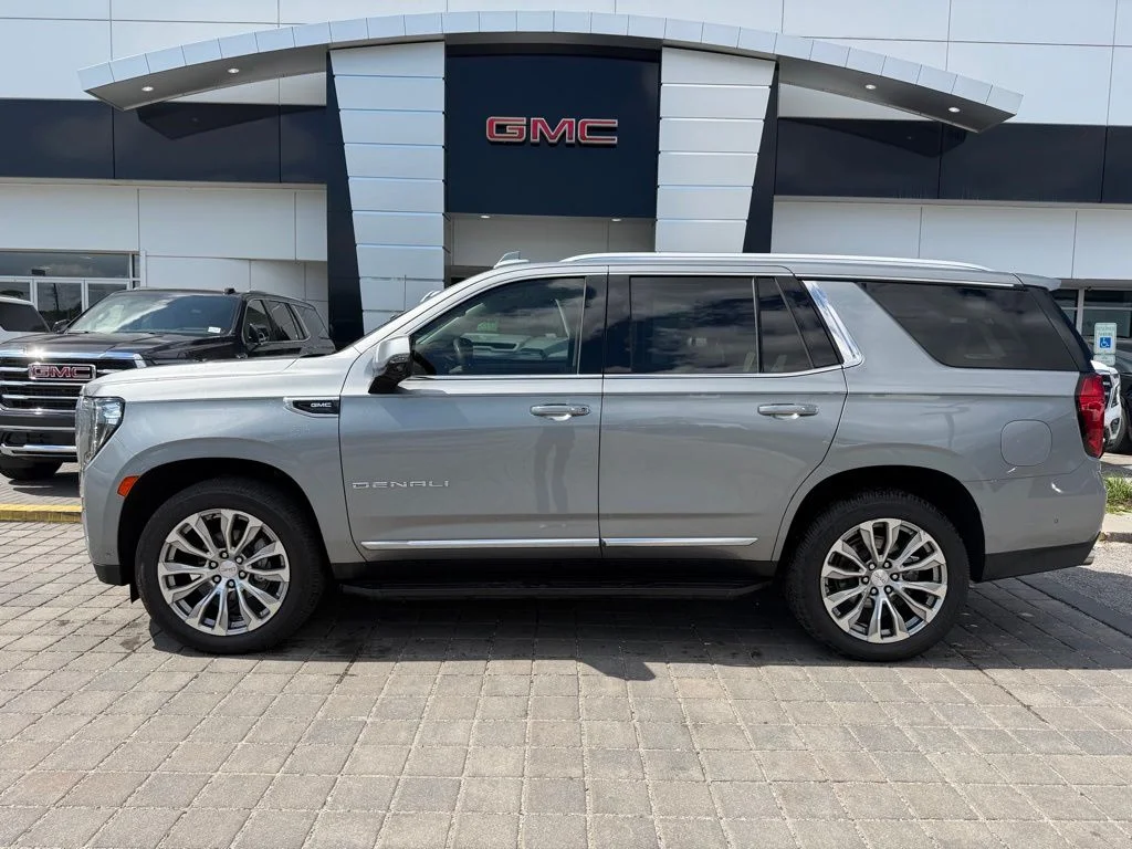 2023 GMC Yukon 4WD Denali's photo
