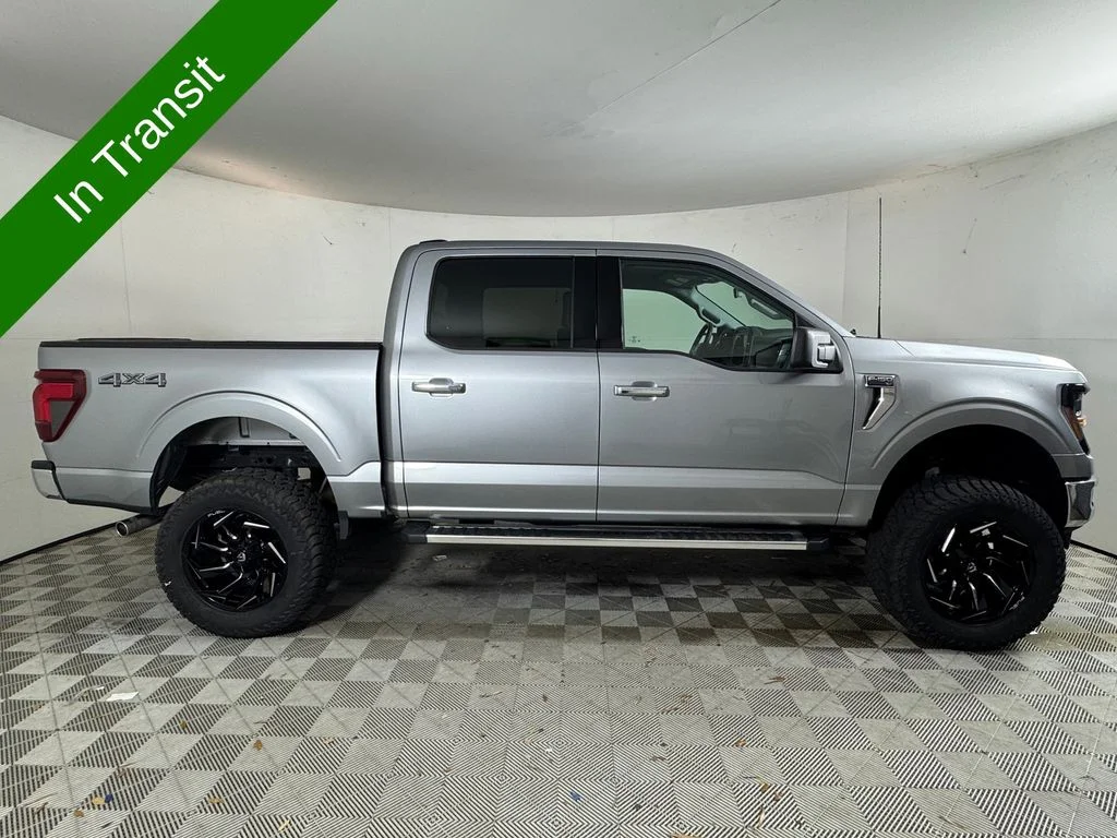 Used 2025 Silver Ford XLT image 2