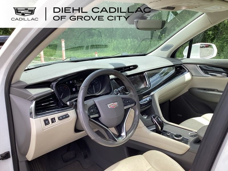 Used 2020 White Cadillac Premium Luxury image 16