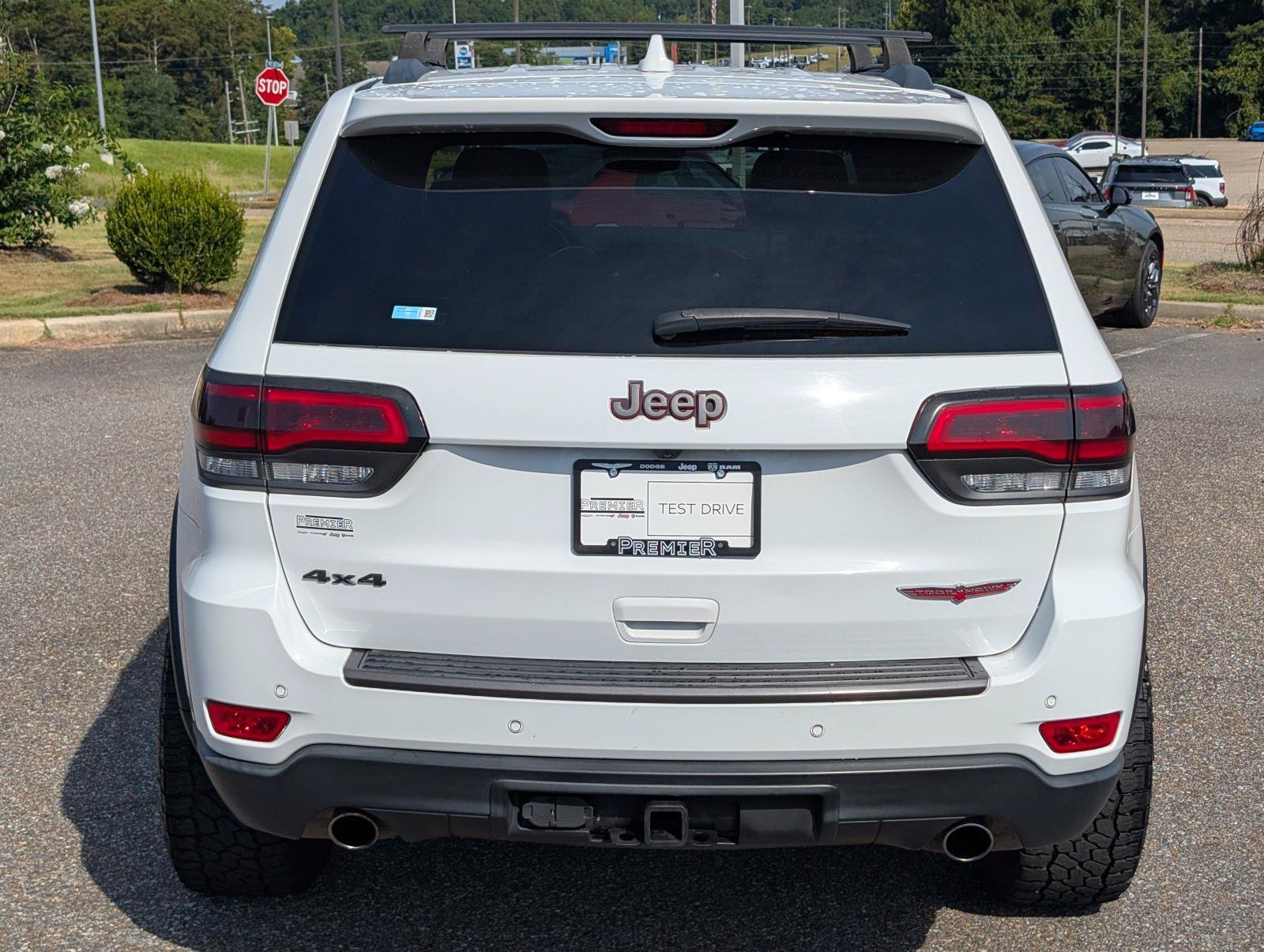 Used 2021 Bright White Clearcoat Jeep Trailhawk image 8