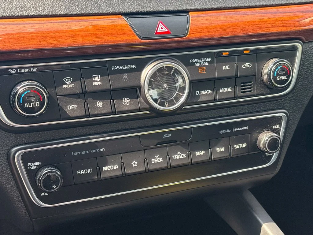 Used 2019 Gray Kia Technology image 37