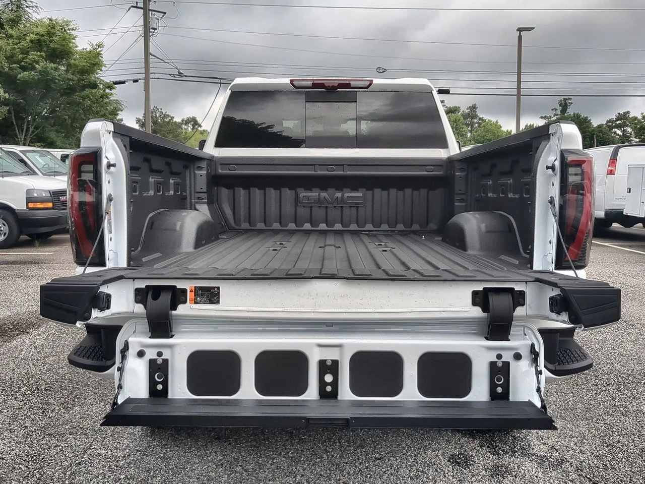 New 2026 Summit White GMC AT4 image 27