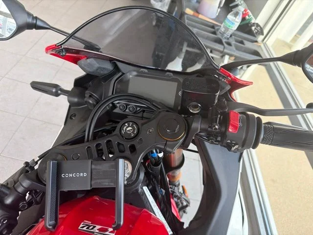 Used 2026  Yamaha Motorcycle image 5