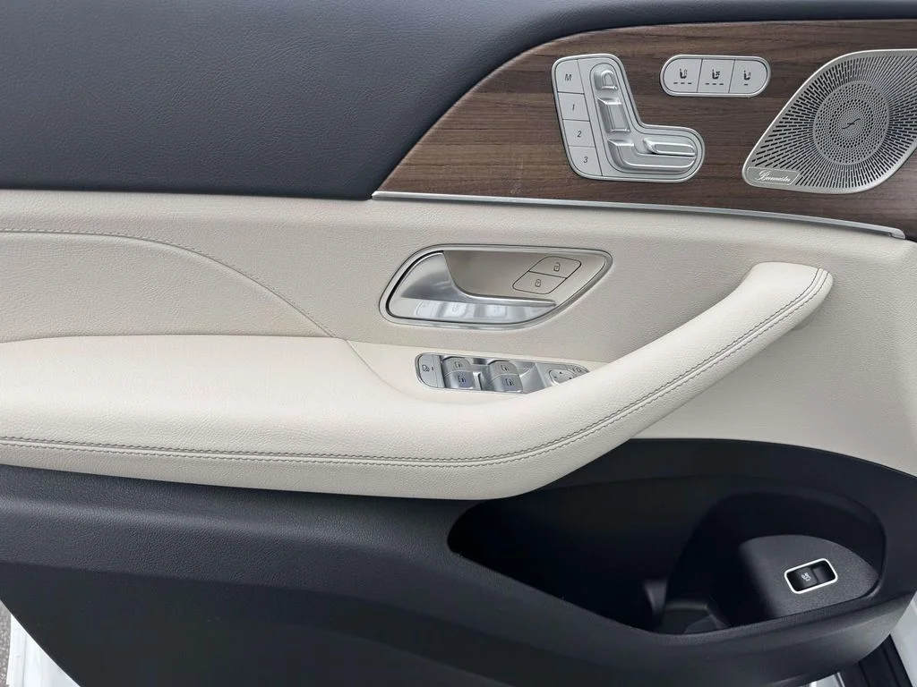 New 2026 White Mercedes-Benz GLS 450 image 17