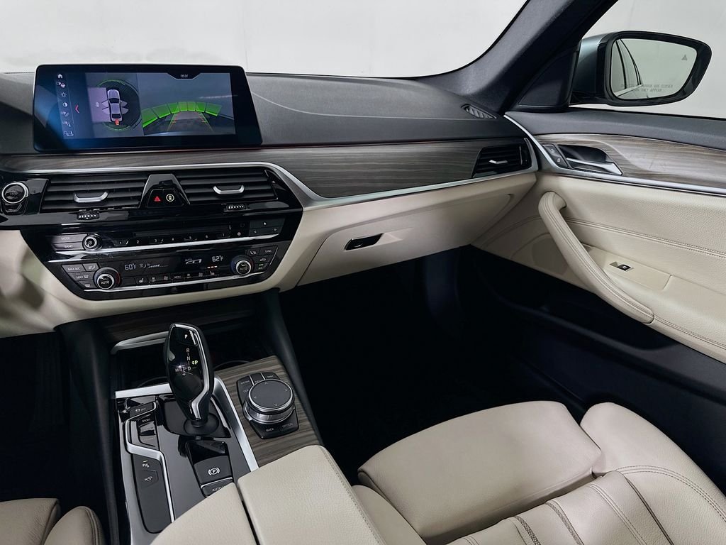 Used 2019 Bluestone Metallic BMW 530i image 24
