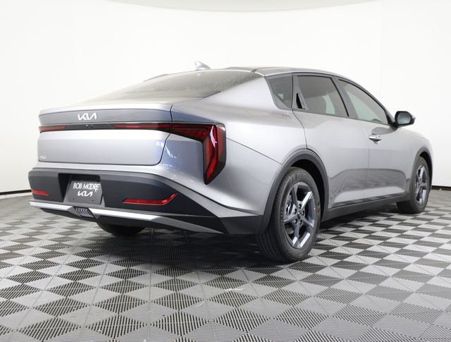 New 2025 Steel Gray Kia LXS image 5