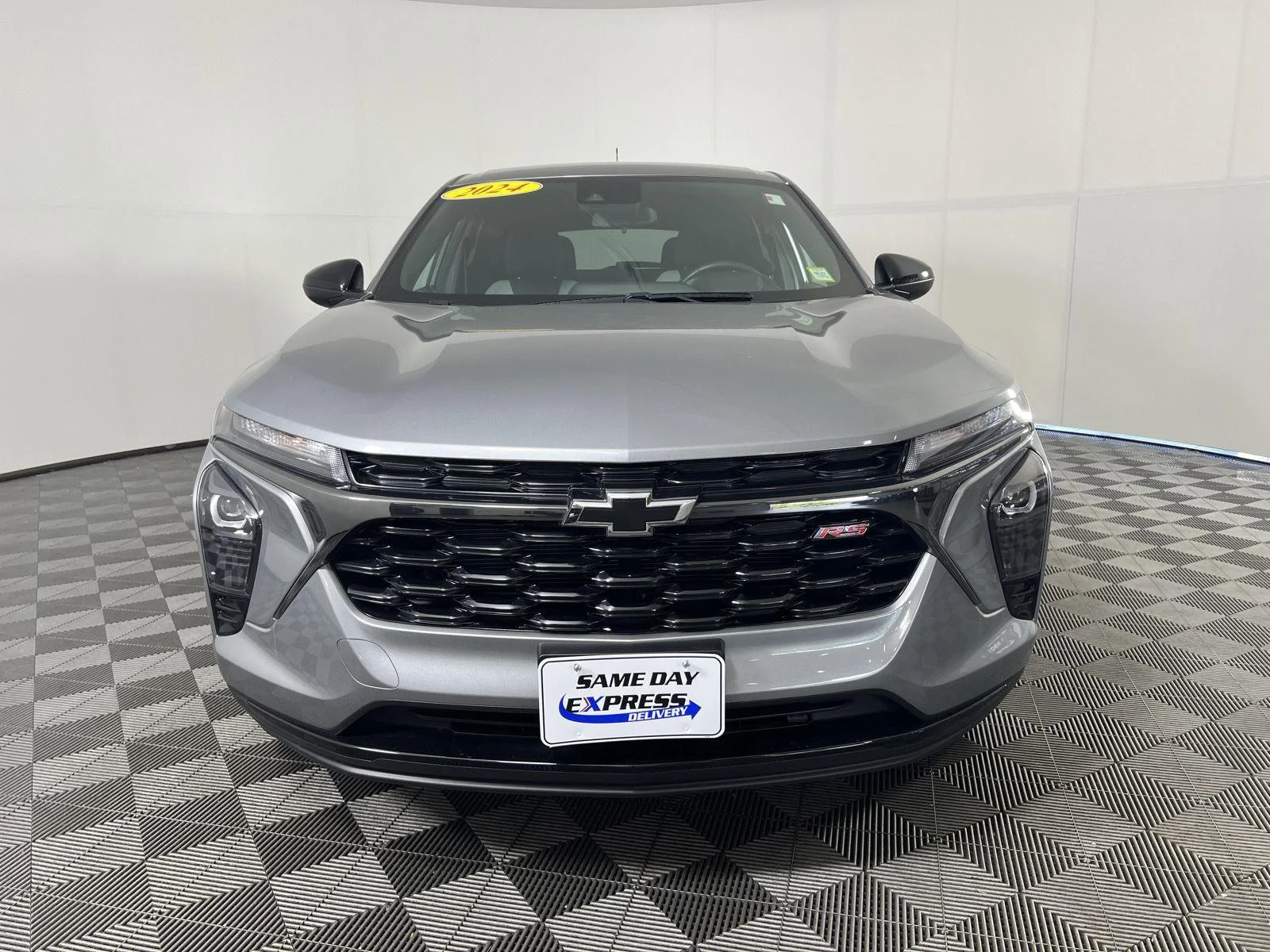 Used 2024 Sterling Gray Metallic Chevrolet 1RS image 28