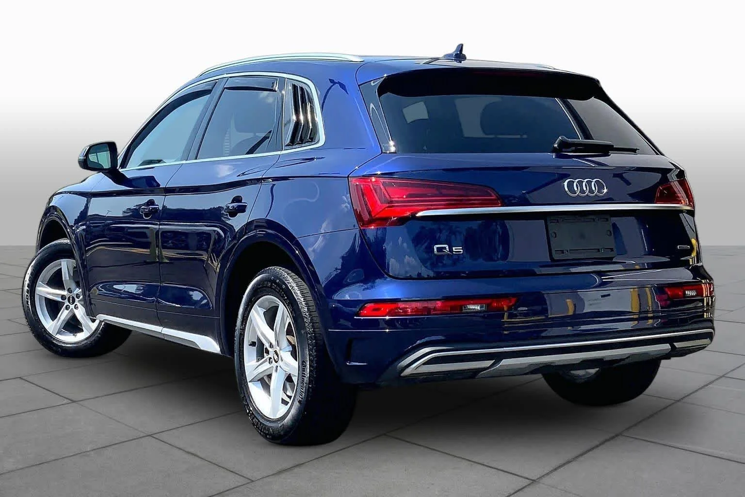 Used 2021 Navarra Blue Metallic Audi Premium image 12