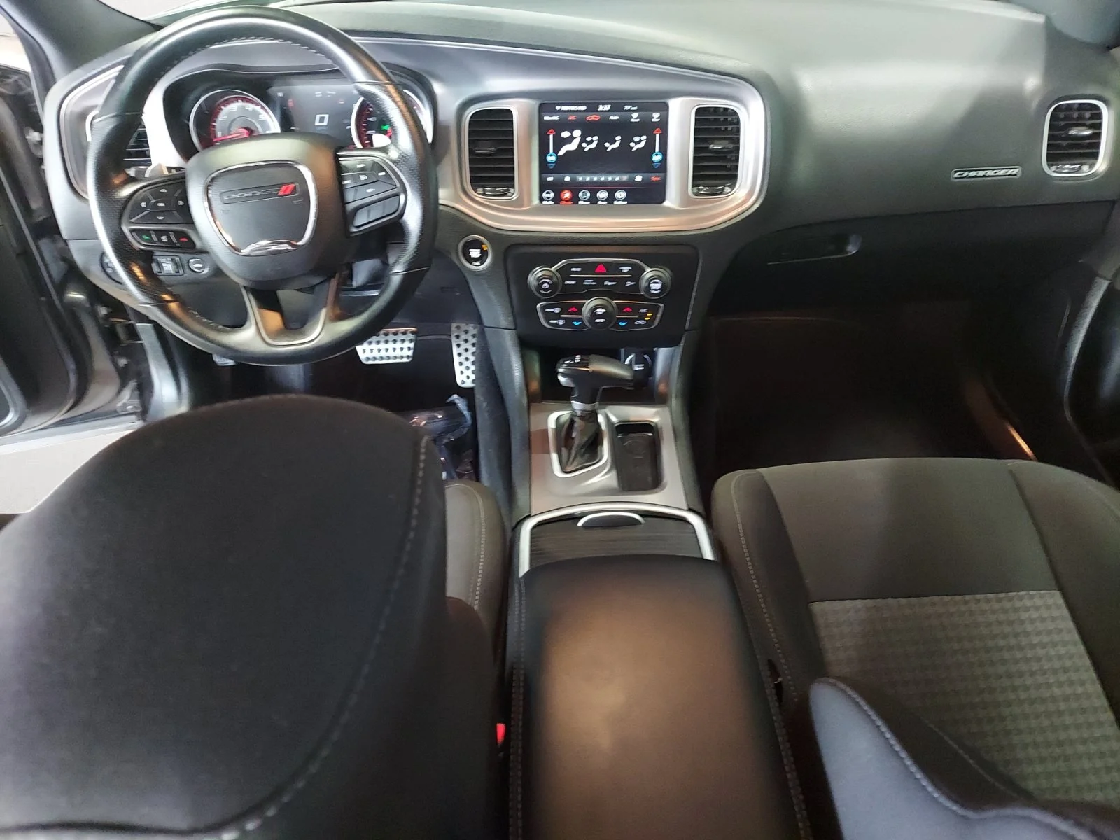 Used 2023 Granite Pearlcoat Dodge R/T image 3