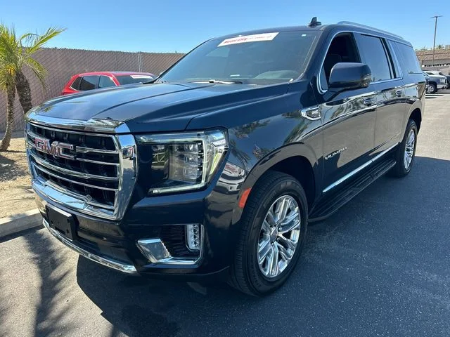 Used 2023 Titanium GMC SLT image 3