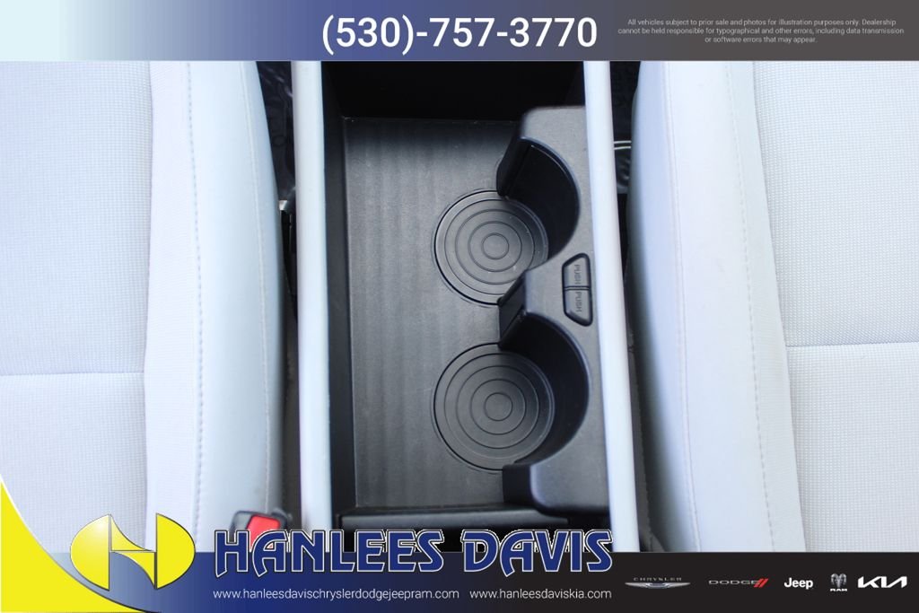 Used 2024 White Hyundai SEL image 18