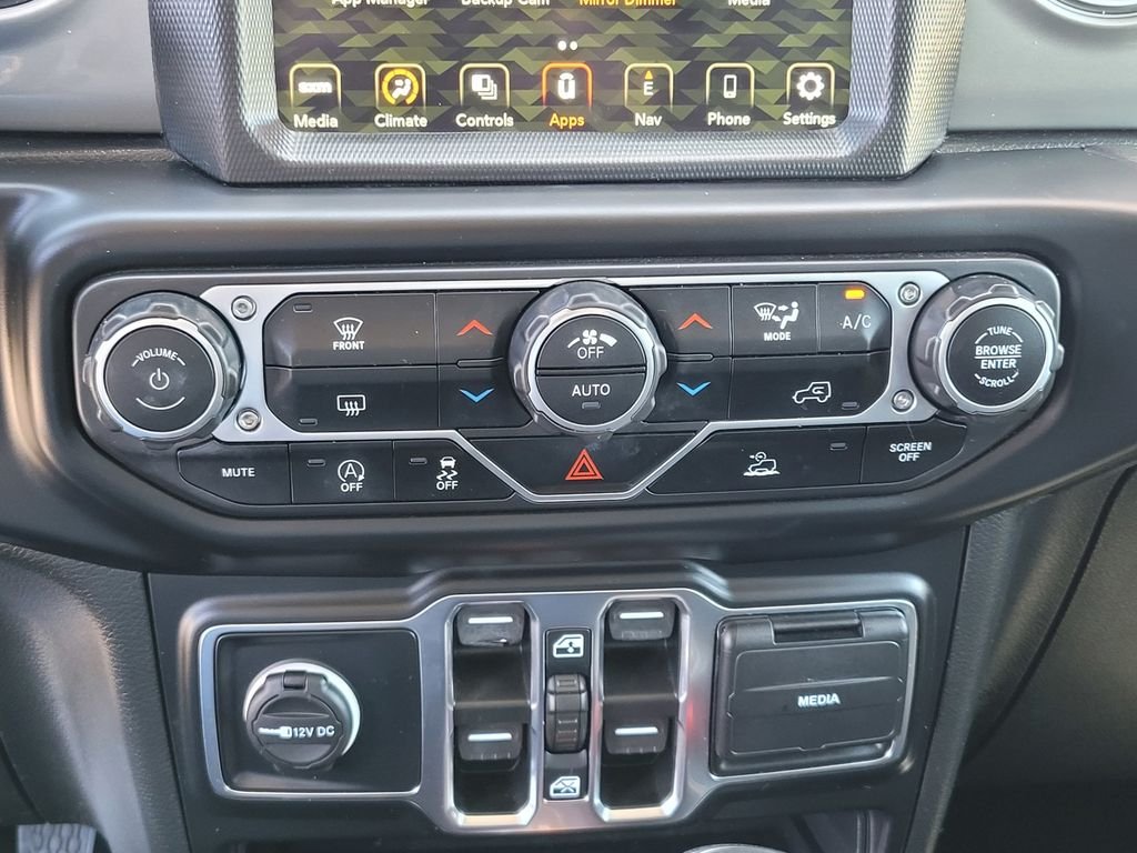 Used 2022 Black Jeep Unlimited Sahara image 20
