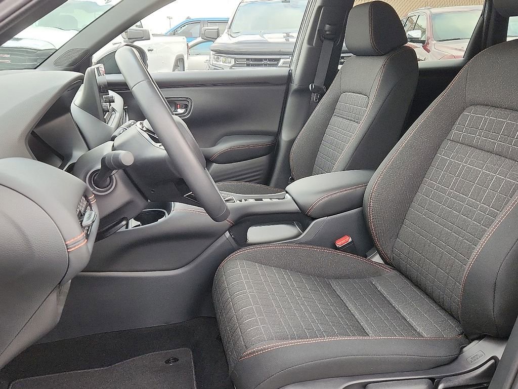 2025 Honda HR-V Sport - Photo 7