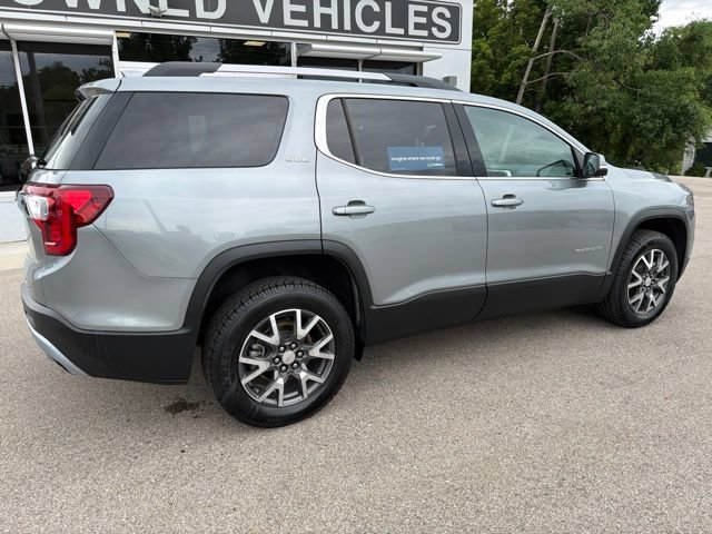 Used 2023 Sterling Metallic GMC SLE image 3
