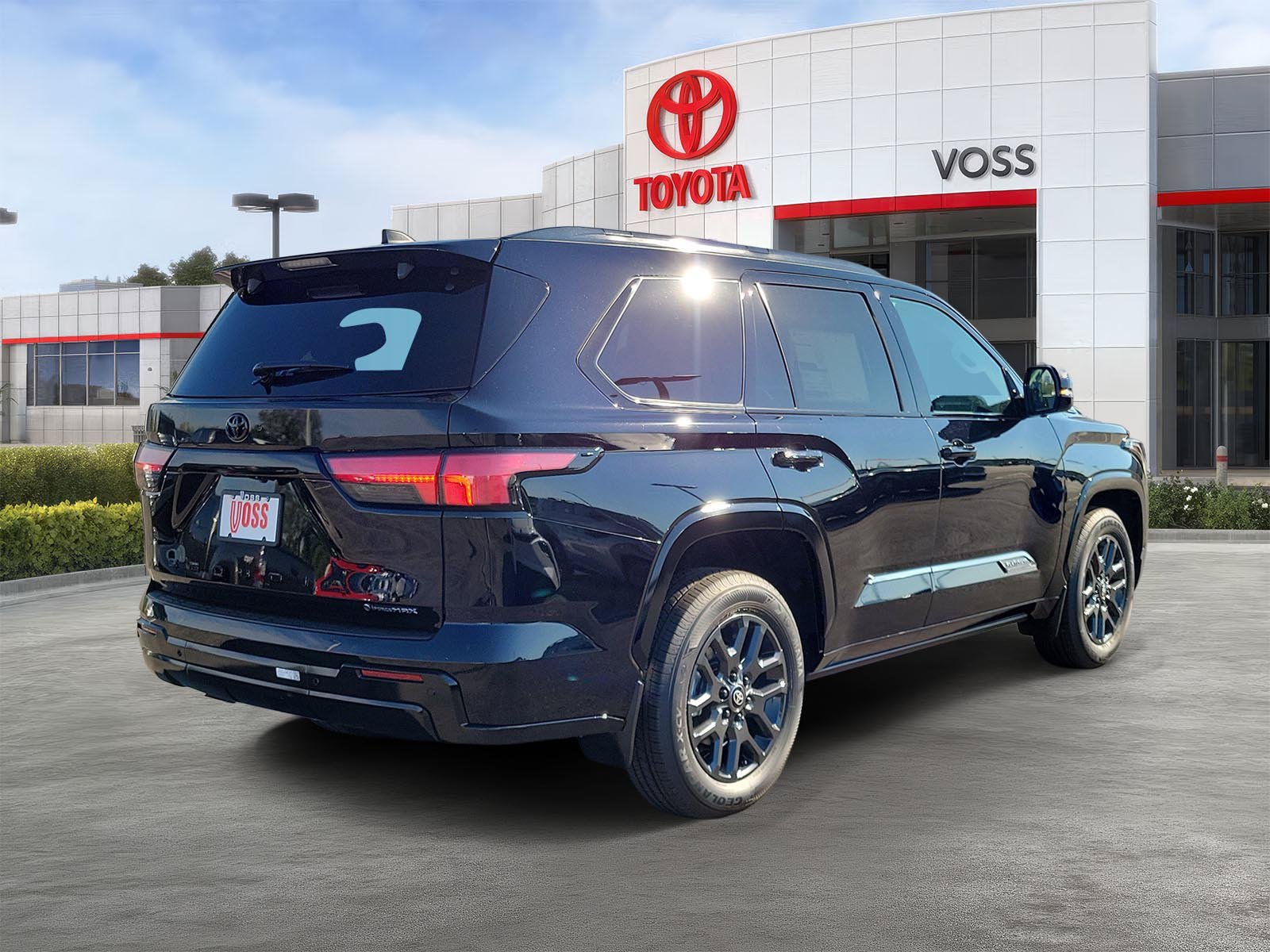 2026 Toyota Sequoia Platinum, photo 3 of 12