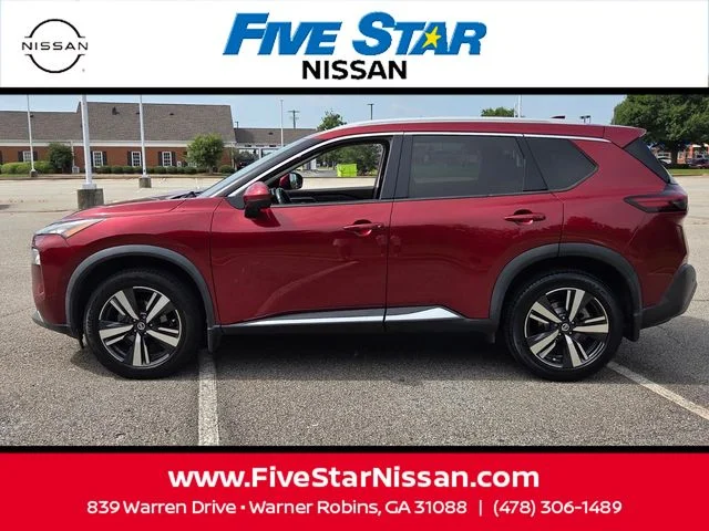 Used 2021 Red Nissan SL image 4