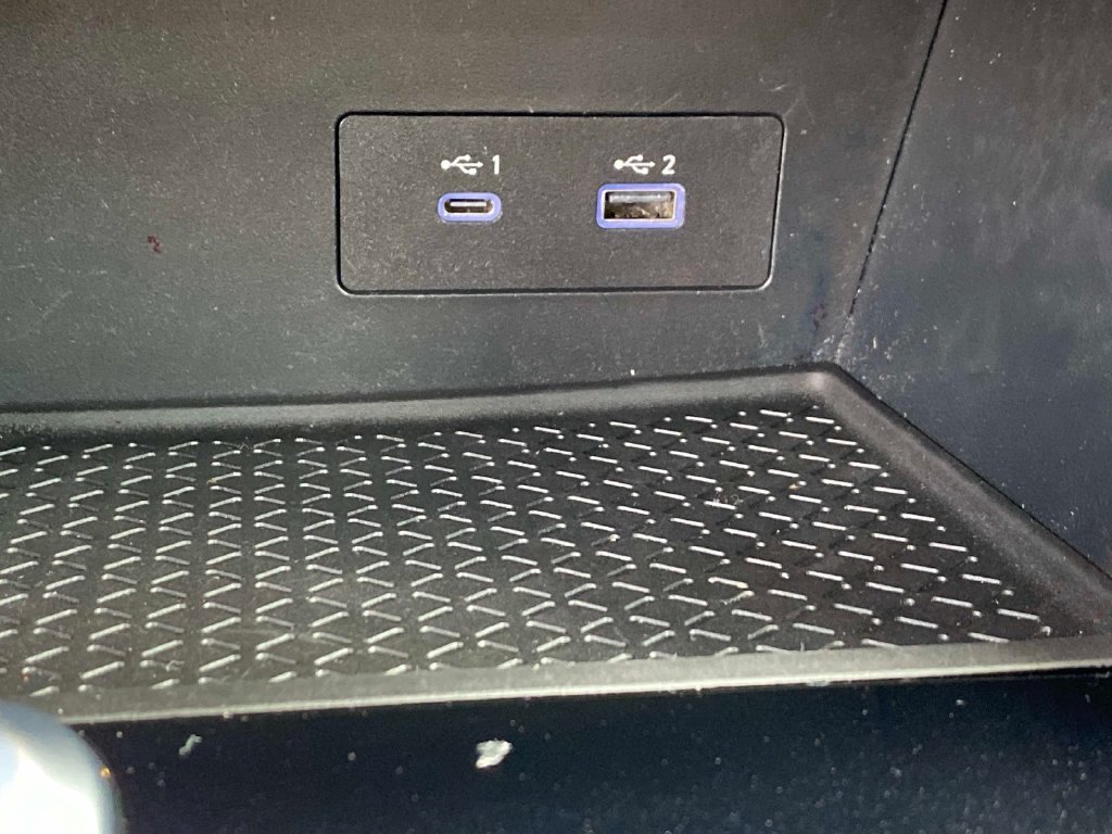 Used 2022 Silver Nissan SV image 17
