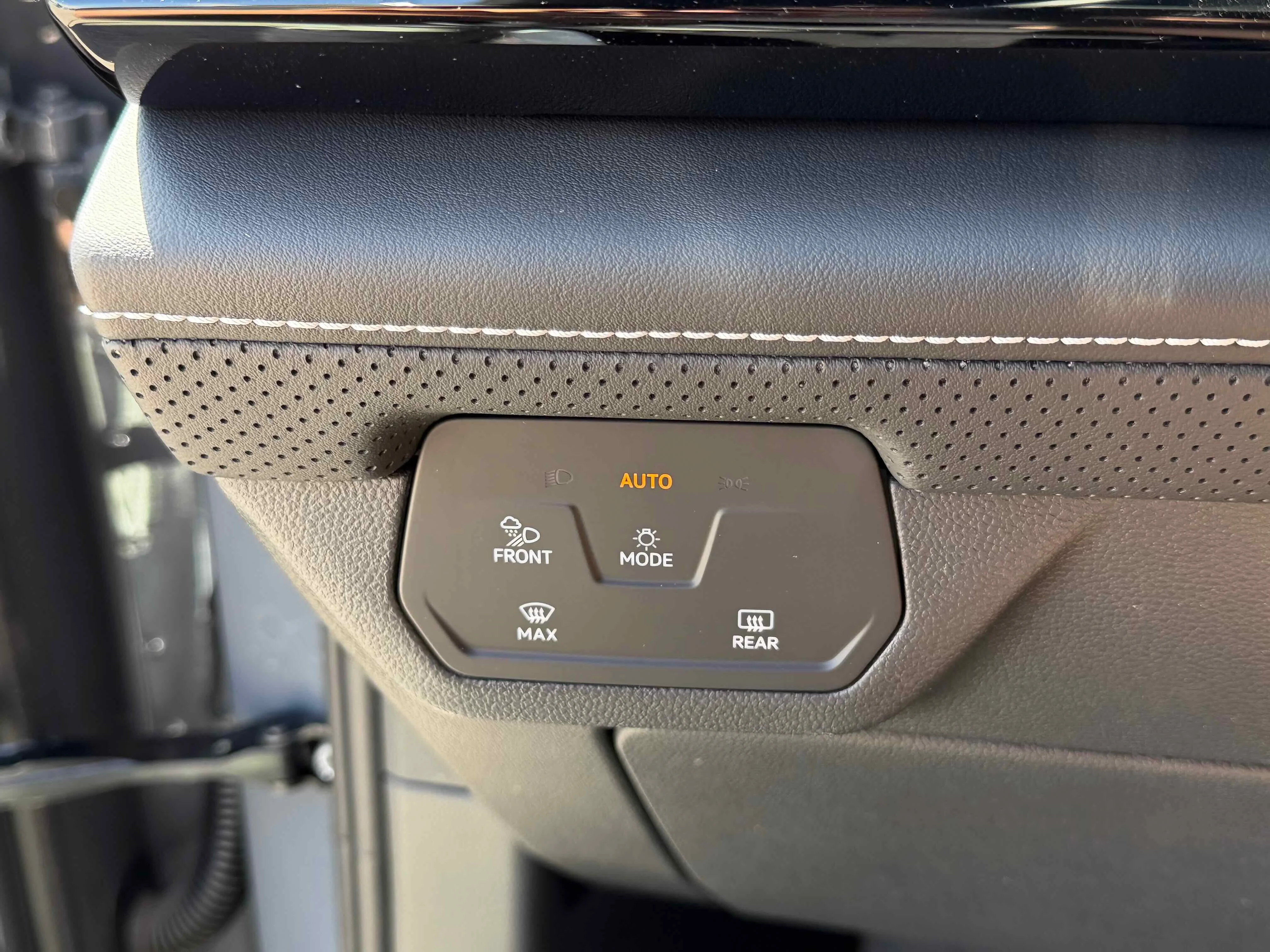 New 2026 Gray Volkswagen 2.0T SE w/Technology image 25