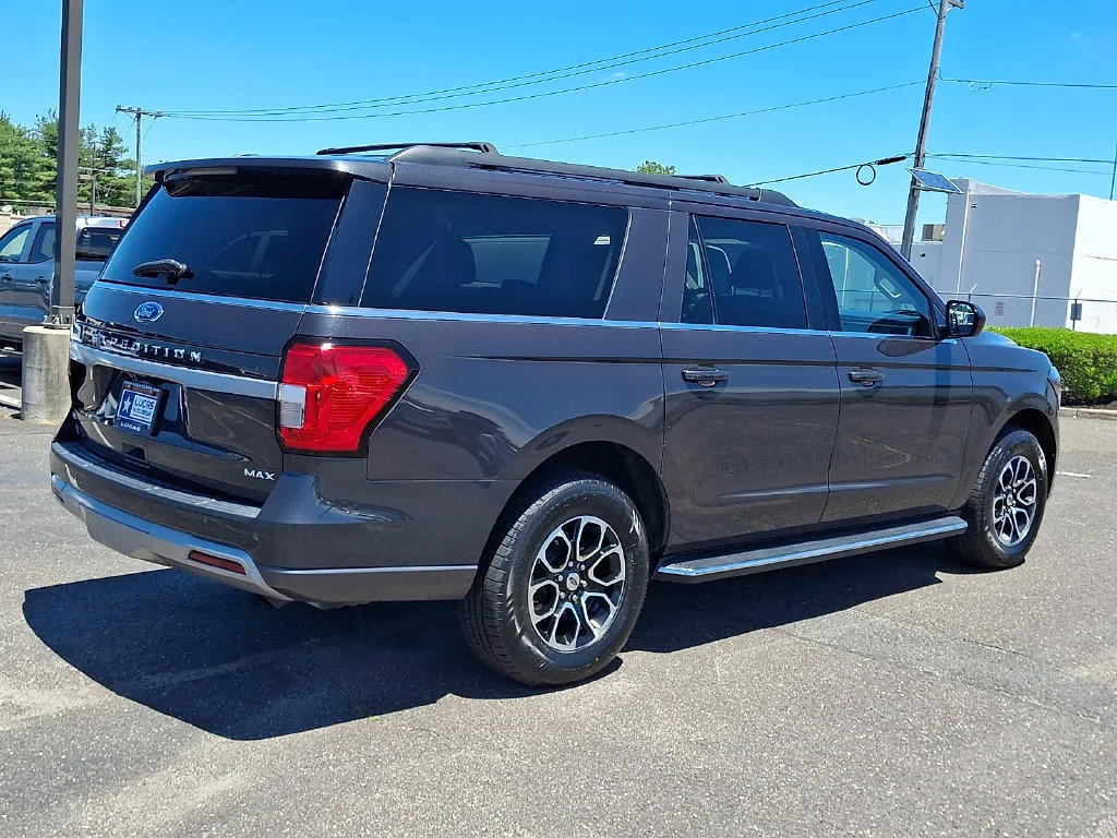 Used 2022 Gray Ford XLT MAX image 12