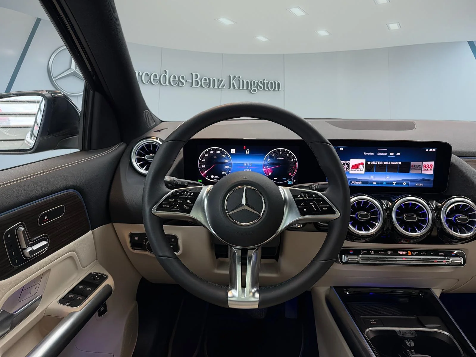 Used 2025  Mercedes-Benz GLA 250 4MATIC SUV image 23