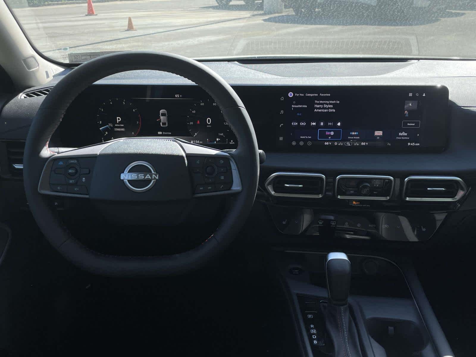New 2026 Aspen White Tricoat/Super Black Nissan SR image 2