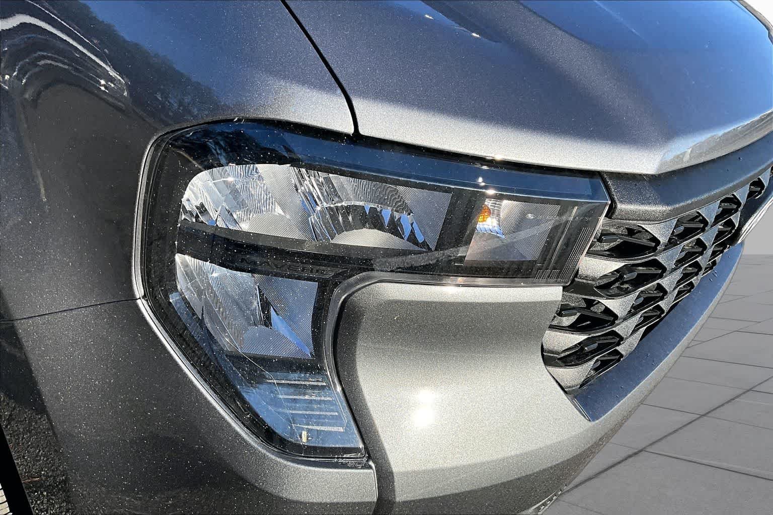 New 2026 Carbonized Gray Metallic Ford XL image 13