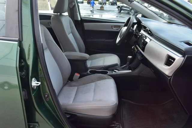 Used 2016 Green Toyota LE Plus image 17
